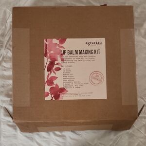 Agraria Lip Balm Making Kit - Pink